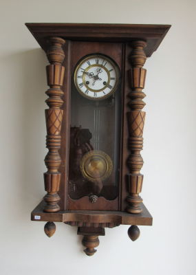 שעון קיר מטוטלת אורלוגין מצלצל כל חצי שעה לוח אמייל וקופסת עץ עומק: 17.5 ס''מ