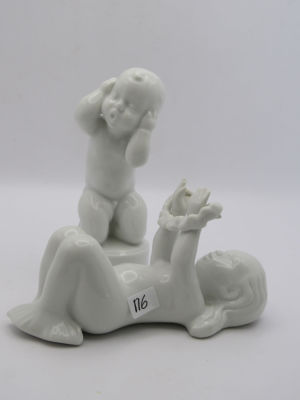2 פיגורות פורצלן דנמרק חתומות גובה: 11.5 ס''מ אורך: 12 ס''מ