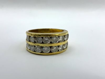 טבעת זהב צהוב 18K חתום משובצת ב-14 יהלומים, 10 נקודות כל אחד שיבוץ תעלה מידה: 7 us