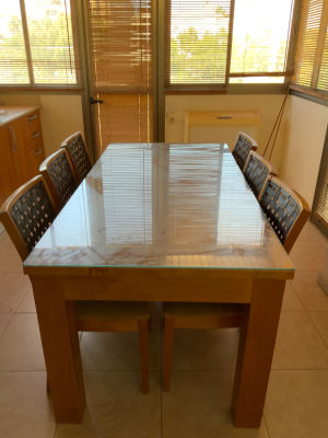 פינת אוכל מודרנית עץ וזכוכית עם 6 כסאות עבר ריפוד גב עור חדש גודל השולחן סגור 90X180 הפתיחה של 