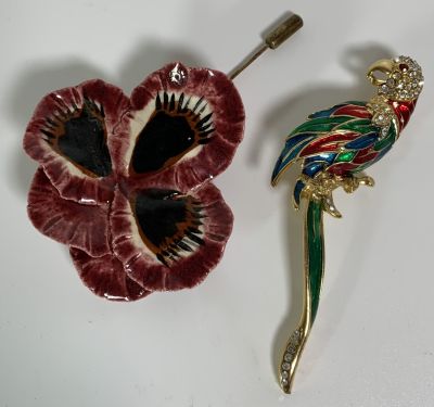 2 פריטי אופנה סיכת מתכת עם אמייל ואבנים צבעוניות וסיכת עניבה מפורצלן בצורת פרח אורך סיכת מתכת:9 