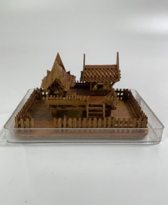 פסל מיניאטורה מעץ עבודת יד תאילנדית ממוספר משנות ה 90 מקדש קופסה 10X7X5 ס"מ