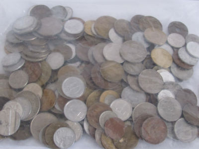 לוט מטבעות ישנות שונות מהעולם - 832 גרם