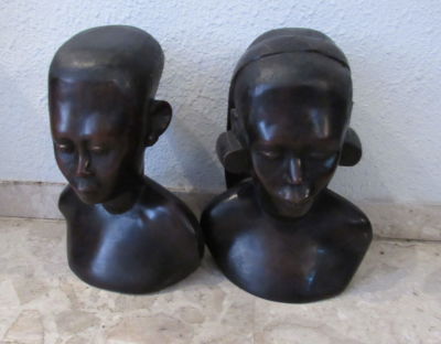 שני פסלי עץ אפריקאי גילוף עבודת יד גבר ואישה מידות 35,20 ס''מ