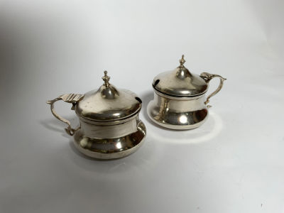 זוג מלחיות כסף וזכוכית אנגליה ברמינגהם משנת 1910 משקל