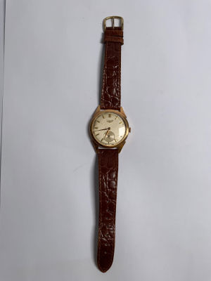 שעון יד longines זהב 18k חתום ישן לוח קצת שחוק רצועה לא מקורית קוטר 35 מ׳׳מ
