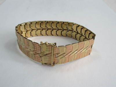 צמיד זהב 14 קרט חתום - צהוב ורוד משולב משנות ה56-60 רוחב 1.8 ס"מ - אורך 19 ס"מ עם עבודת חריטות 