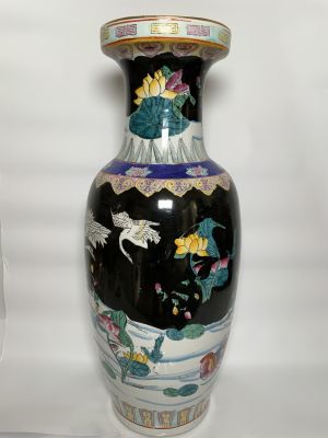 אגרטל פורצלן ענק סיני צבוע ביד גובה 62 ס"מ ( ציפ קטן בתחתית בבסיס שלא רואים )