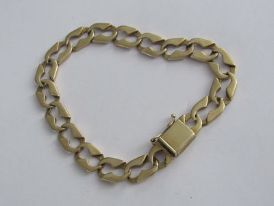 צמיד זהב 14K חוליות חתום אורך הצמיד 20 ס''מ פתוח משקל 21.6 גרם