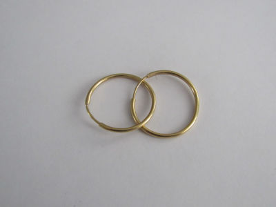 זוג עגילי תליה זהב 14K צהוב, חתום, עגול קוטר פנימי של העגיל 2.2 ס''מ משקל 2.4 גרם