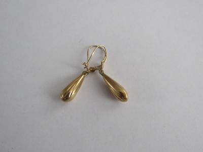 זוג עגילי תליה זהב 14K צהוב, חתום, אורך העגיל 3 ס''מ משקל 1.5 גרם