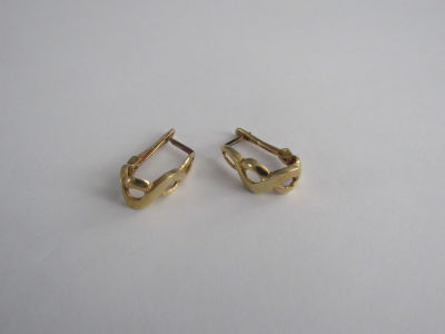 זוג עגילי תליה זהב 14K צהוב, לא חתום נבדק הזהב אורך העגיל 2.2 ס''מ משקל 2.4 גרם