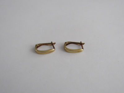 זוג עגילי תליה זהב 14K צהוב, לא חתום נבדק הזהב אורך העגיל 1.9 ס''מ משקל 1.6 גרם