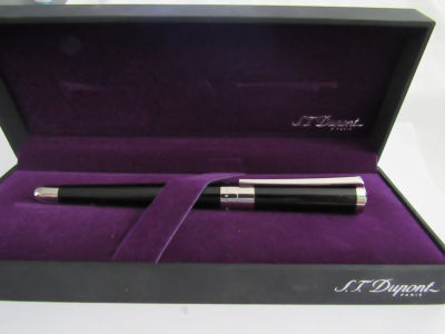 עט כדורי DUPONT חתום ממוספר עם תעודות וקופסא מצב כחדש S.T. Dupont D Line Ball Point Pen, Black 