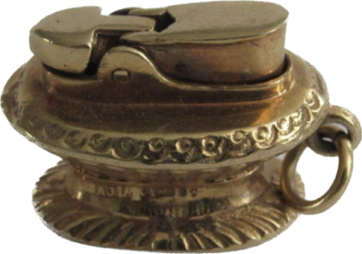 תליון זהב 9 קרט אנגלי חתום בדמות מצית שולחני דגם רונסון - 22X15 מ"מ