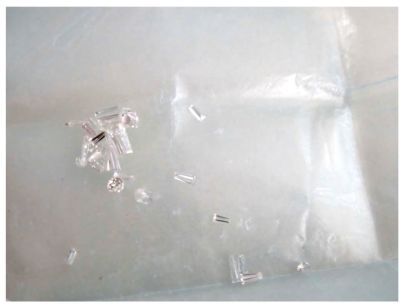 יהלומים קטנים כולל 23 ליטוש בגט וטייפר- 1 מרקיזה-2 עגולות - 3 גלם לא מלוטש - 
סה"כ 2.50 CT נקי 