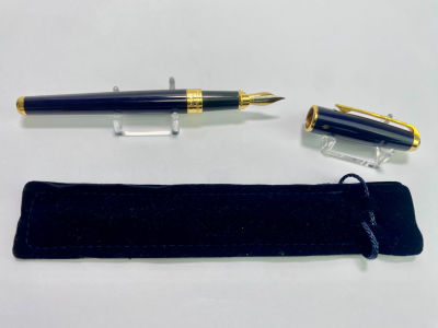 עט נובע S.T.Dupont paris לא נטבל בדיו מידת הציפורן m זהב 18k חתום צבע כחול סגלגל במצב כללי טוב 