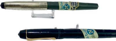 לוט 2 עטים נובעים חברת כתב בקופסא מקורית עם מדבקות מס מותרות אורך 13 ס"מ ישנם פגמים בעטים ראו תמונות