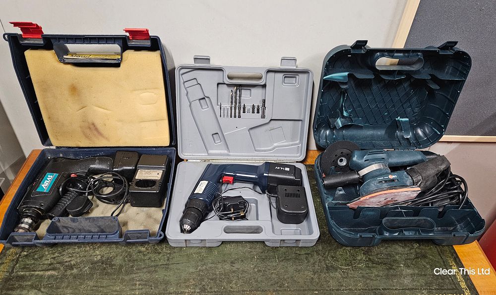 Lot 141: 2 cordless drills and 1 sander