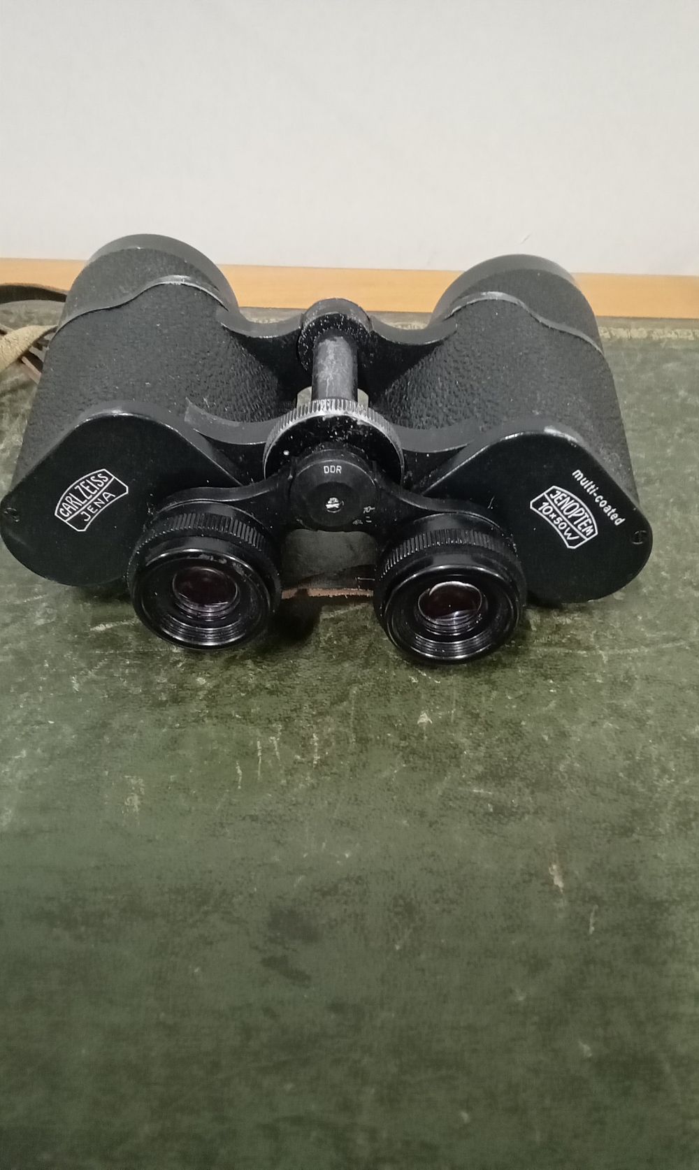 Lot 111: Carl zeiss jenoptem Binoculars