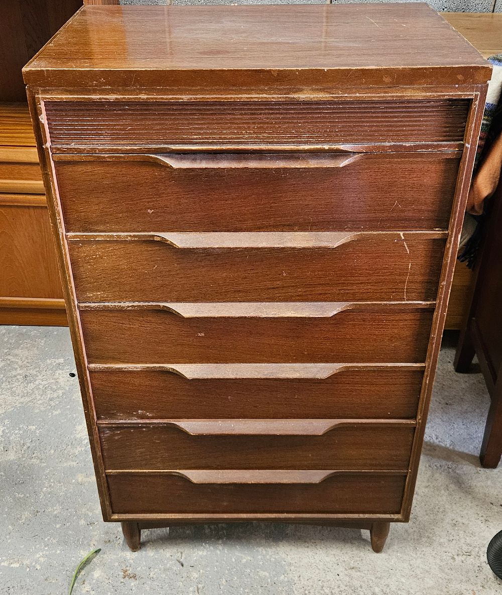 Lot 186: Mid Century Chest of 7 Drawers. For refurb.