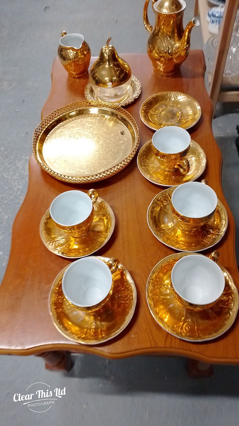 Lot 130: Vintage Bernadotte porcelain tea service set