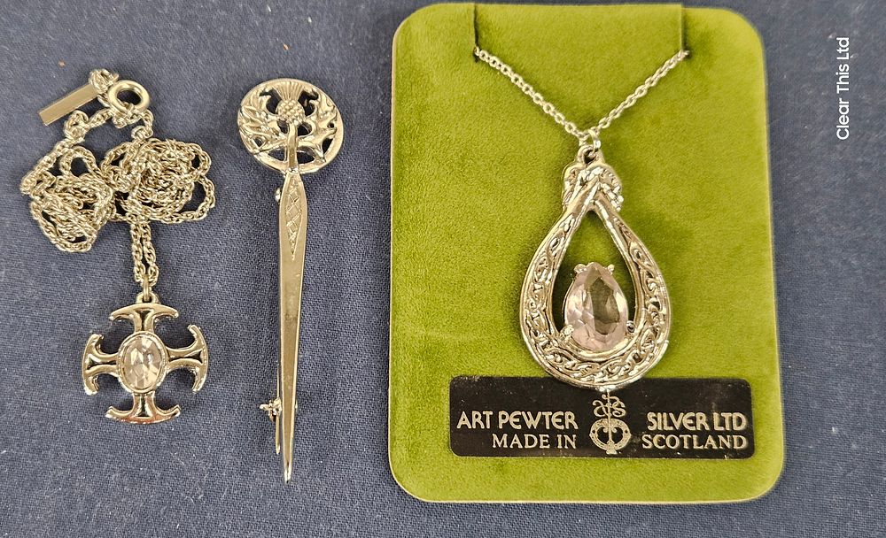 Lot 109: Three items of Scottish Jewellery
