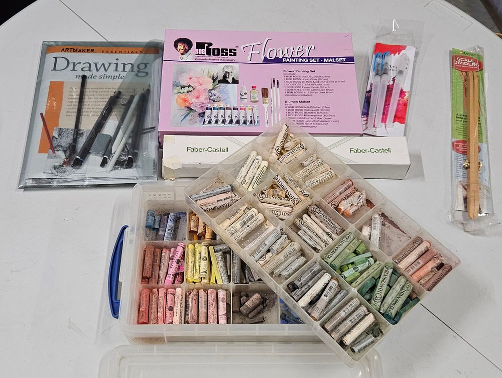 Lot 284: Job Lot Art Materials.