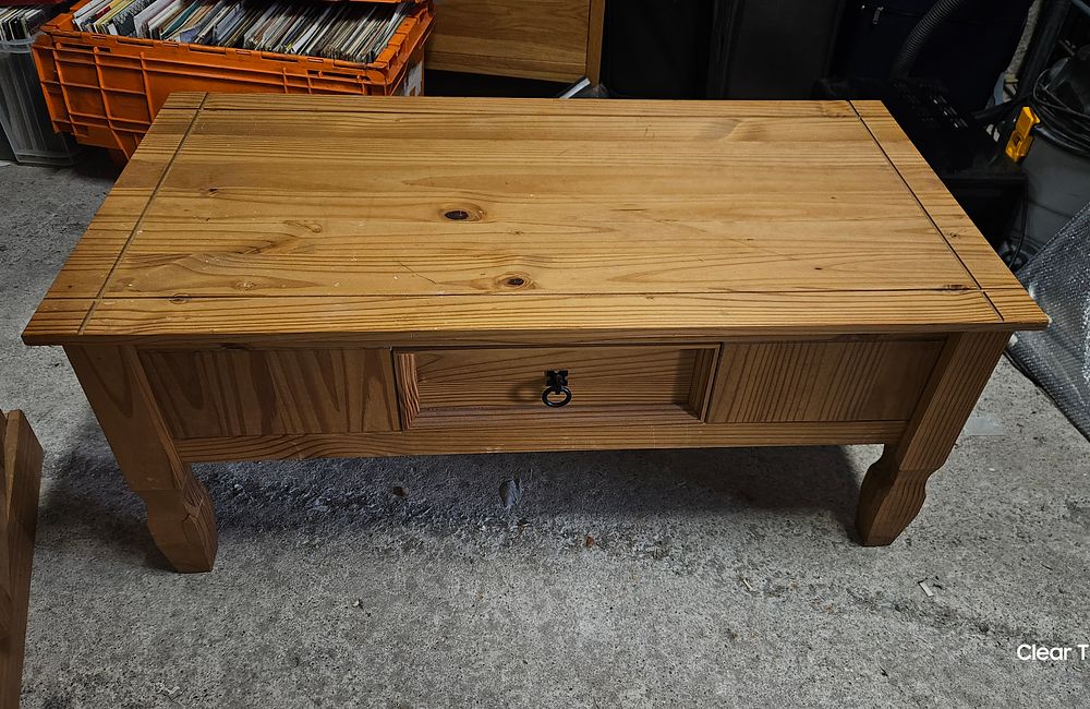 Lot 1: Corona Coffee Table
