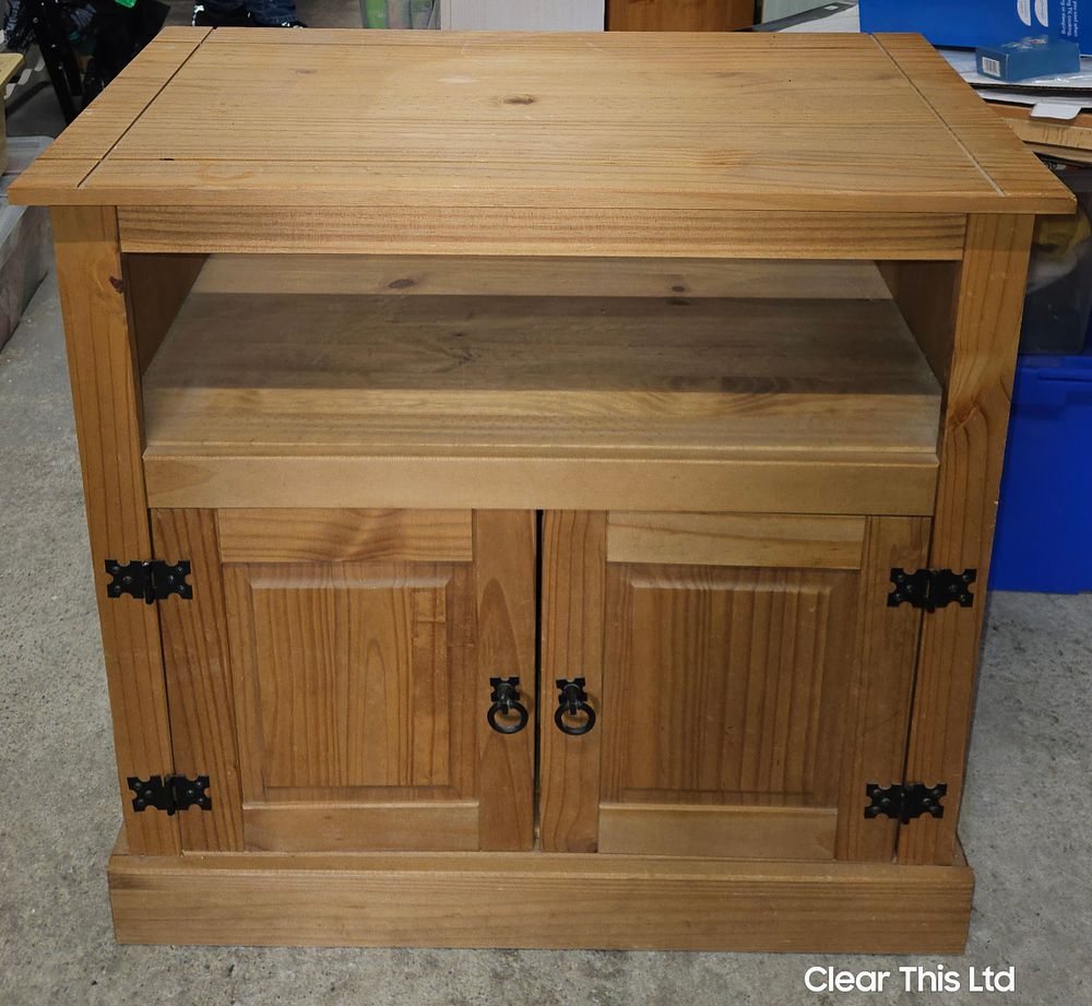 Lot 170: Corona Cabinet with 2 doors