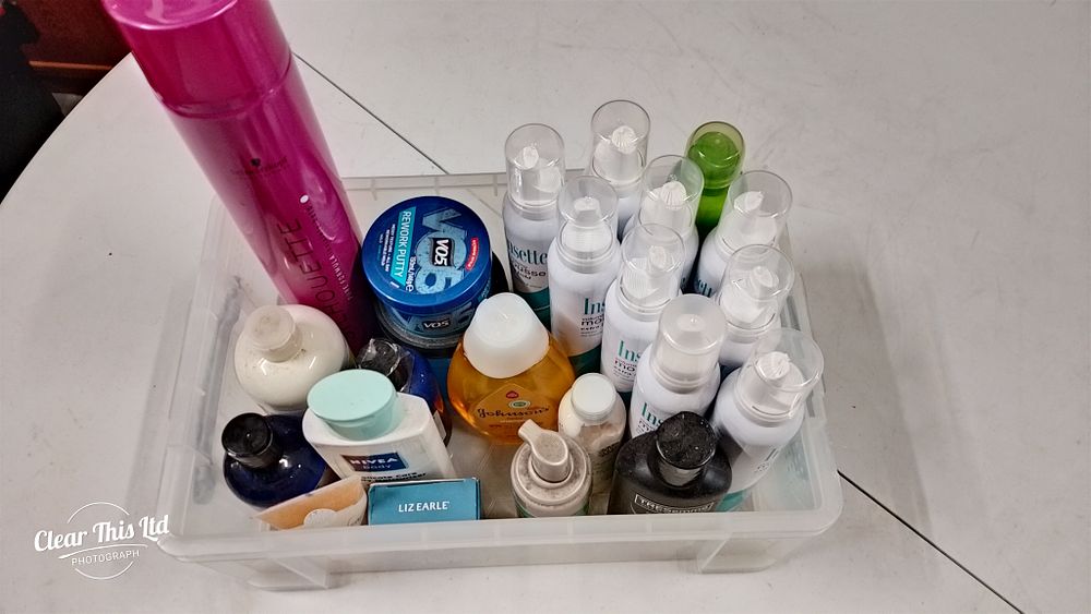 Lot 217: Selection of hair and body products