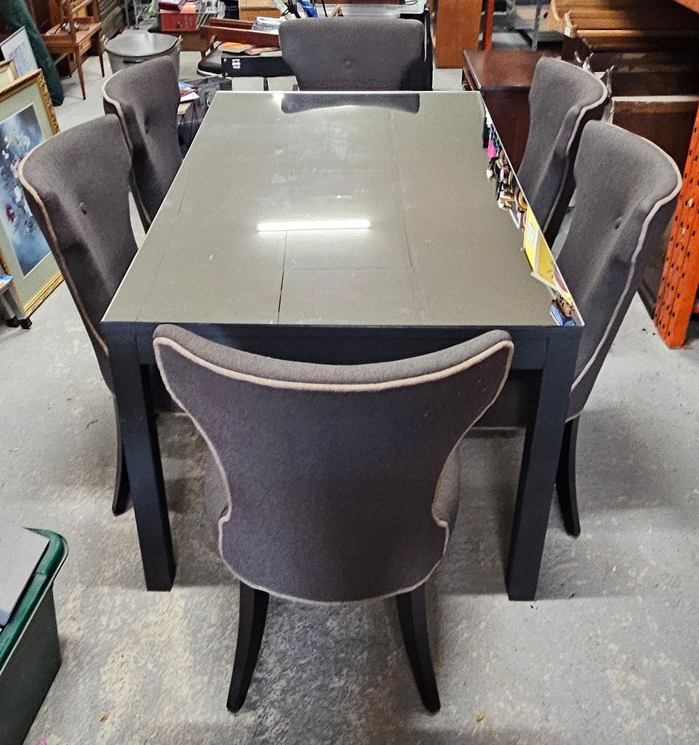 Lot 237: Dining Table And 6 Lovely Chairs.