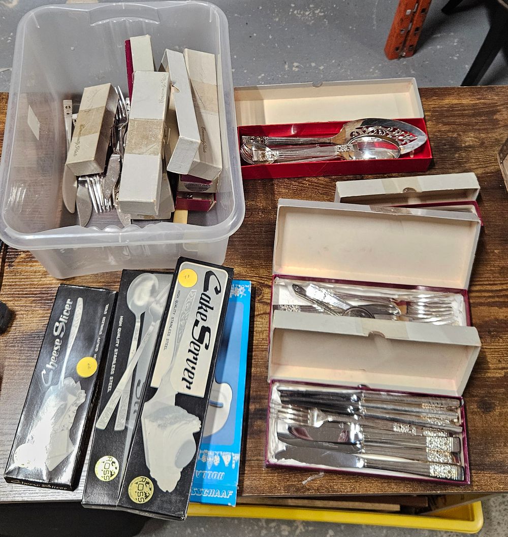 Lot 295: Lot of Boxed Cutlery includes Community Plate