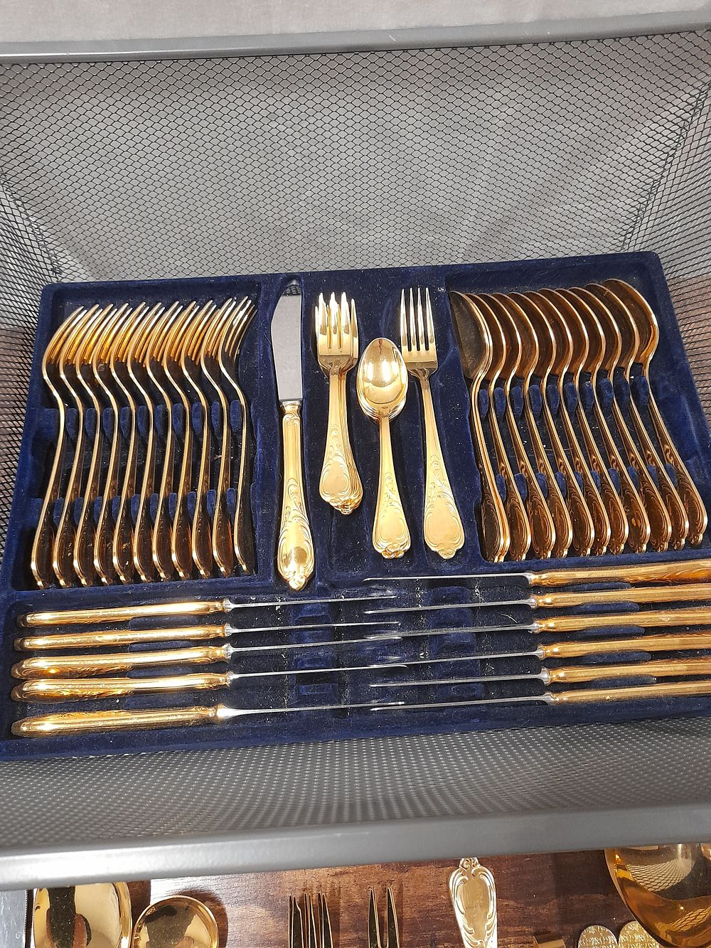 Lot 174: Large selection of gold plated cutlery