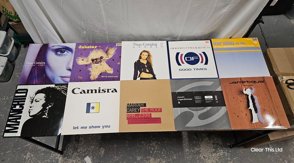Lot 190: Selection of collectable vinyl records
