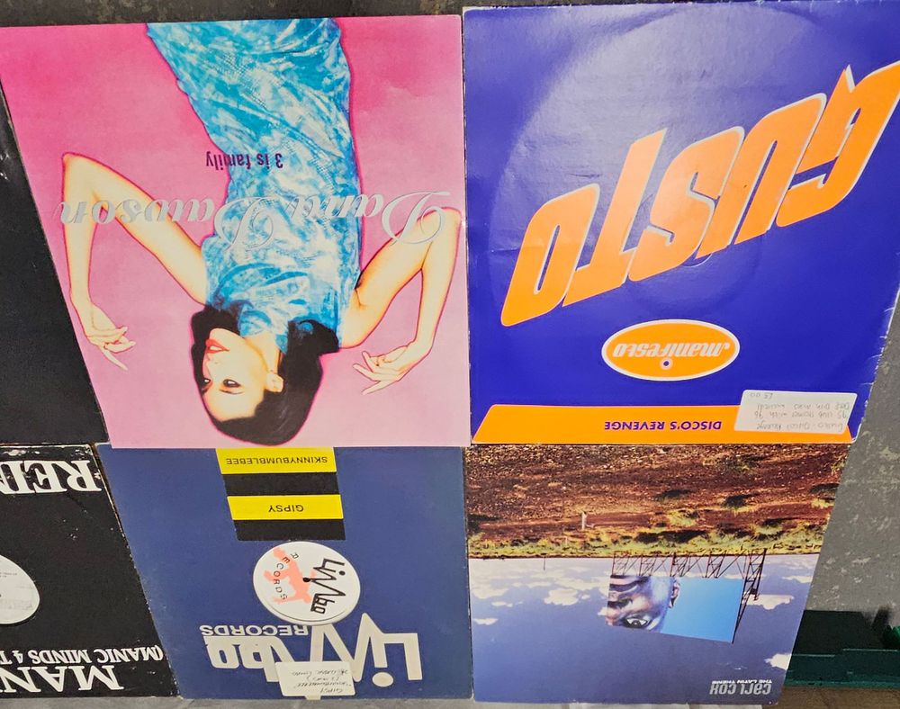 Lot 215: Collectable Vinyl Records x 10