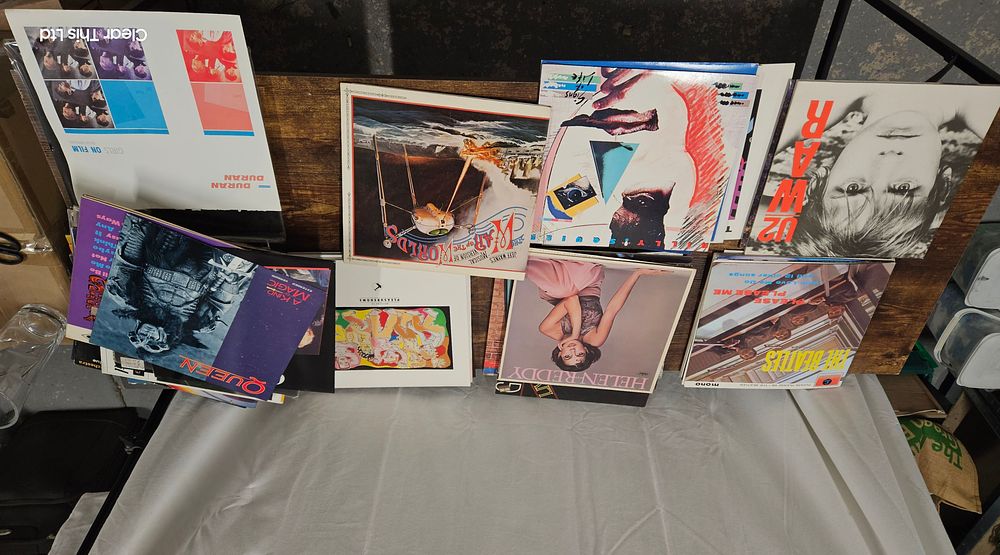 Lot 218: Approximately 70 Vinyl Records Incl War of The Worlds