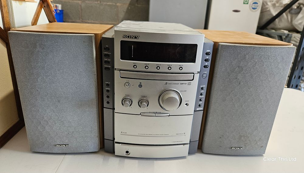 Lot 219: Sony CMT-CP555 Micro Hifi System