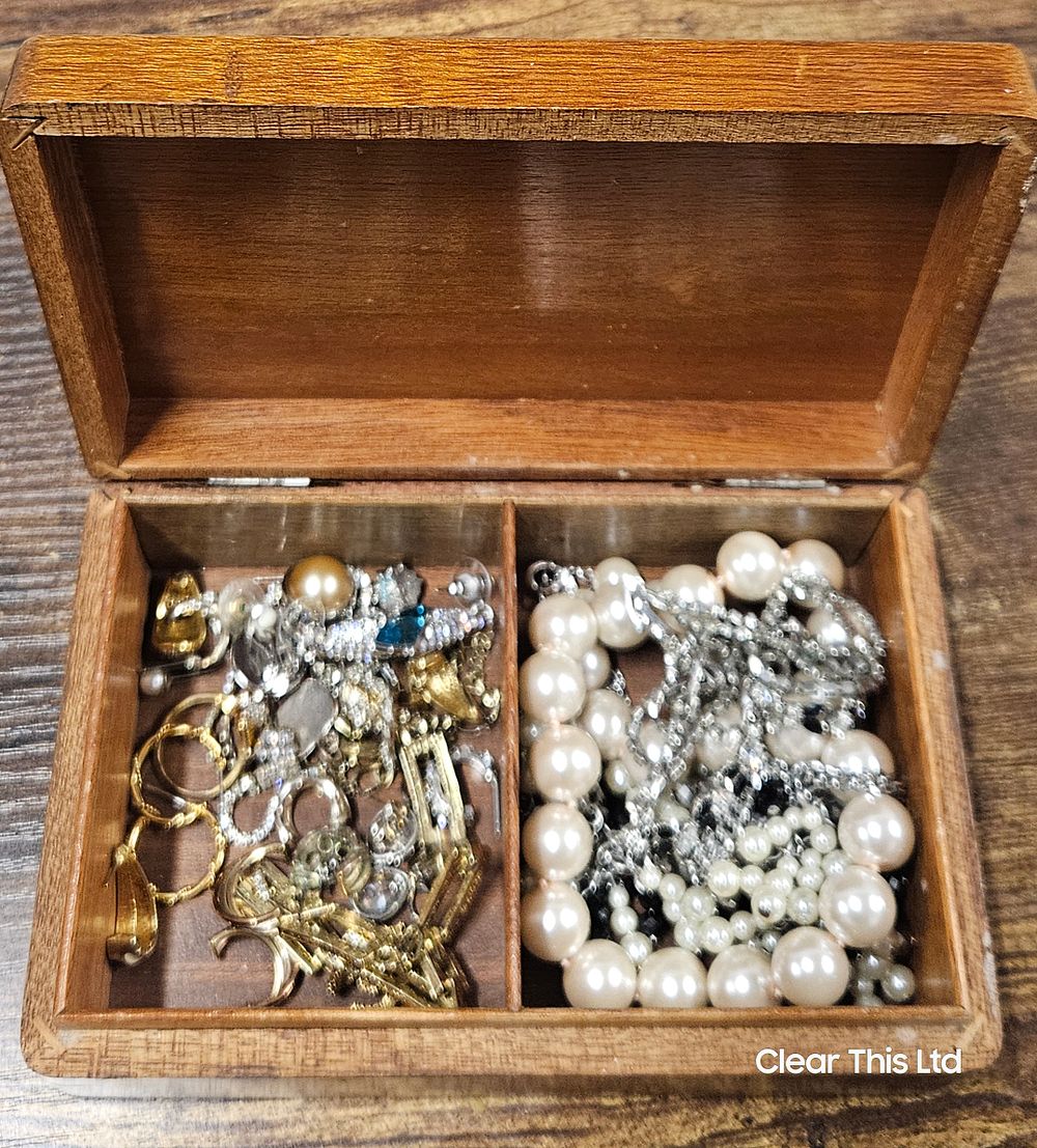 Lot 65: Wooden Box of Jewellery
