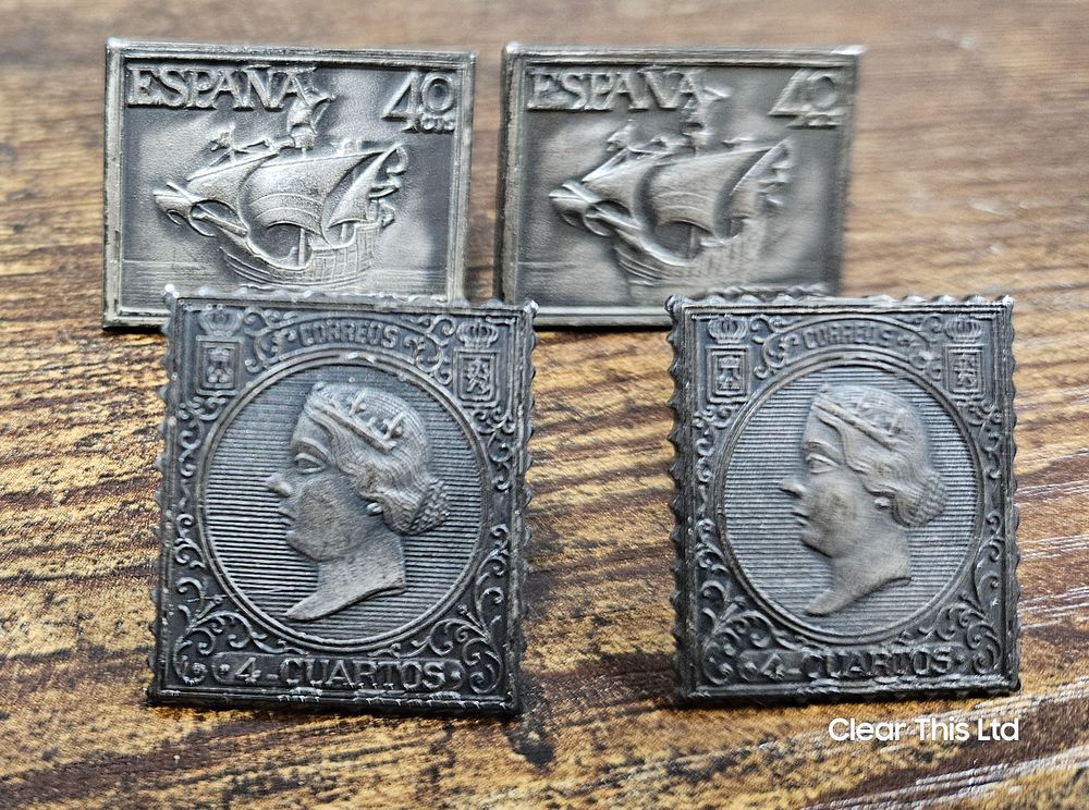 Lot 240: Two Pairs of Vintage Cufflinks