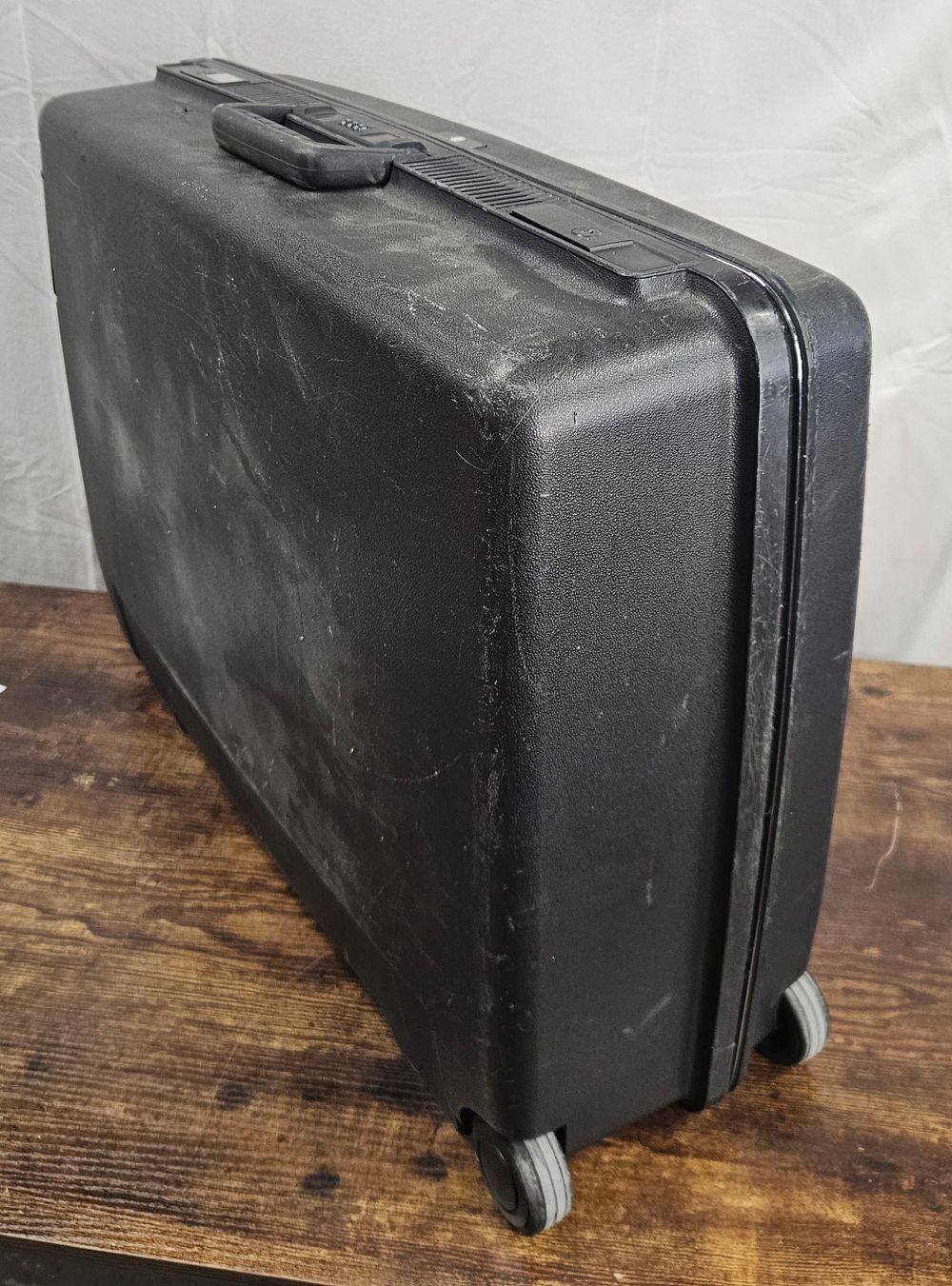 Lot 287: Cased House Clearance Mystery Lot