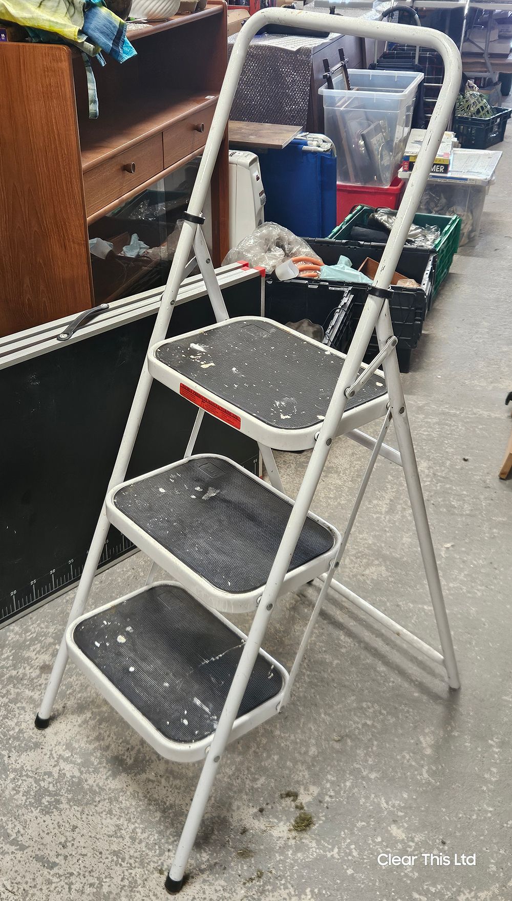 Lot 290: Broad Step , 3 step ladder