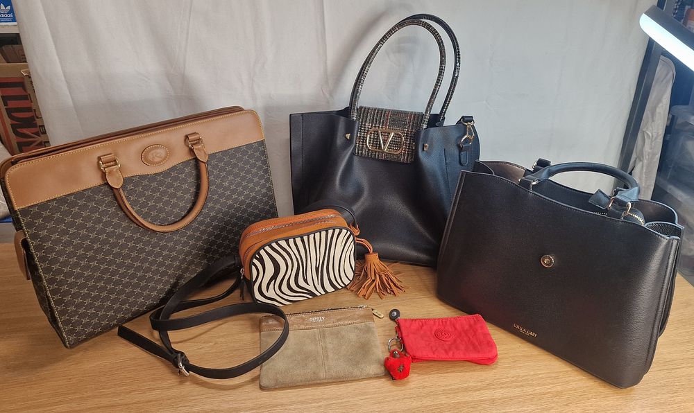 Lot 194: Selection Of Bags And Purses
