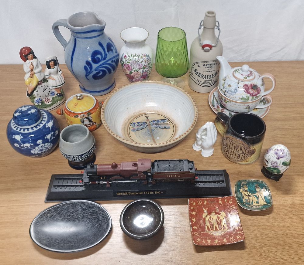 Lot 223: Mixed Lot