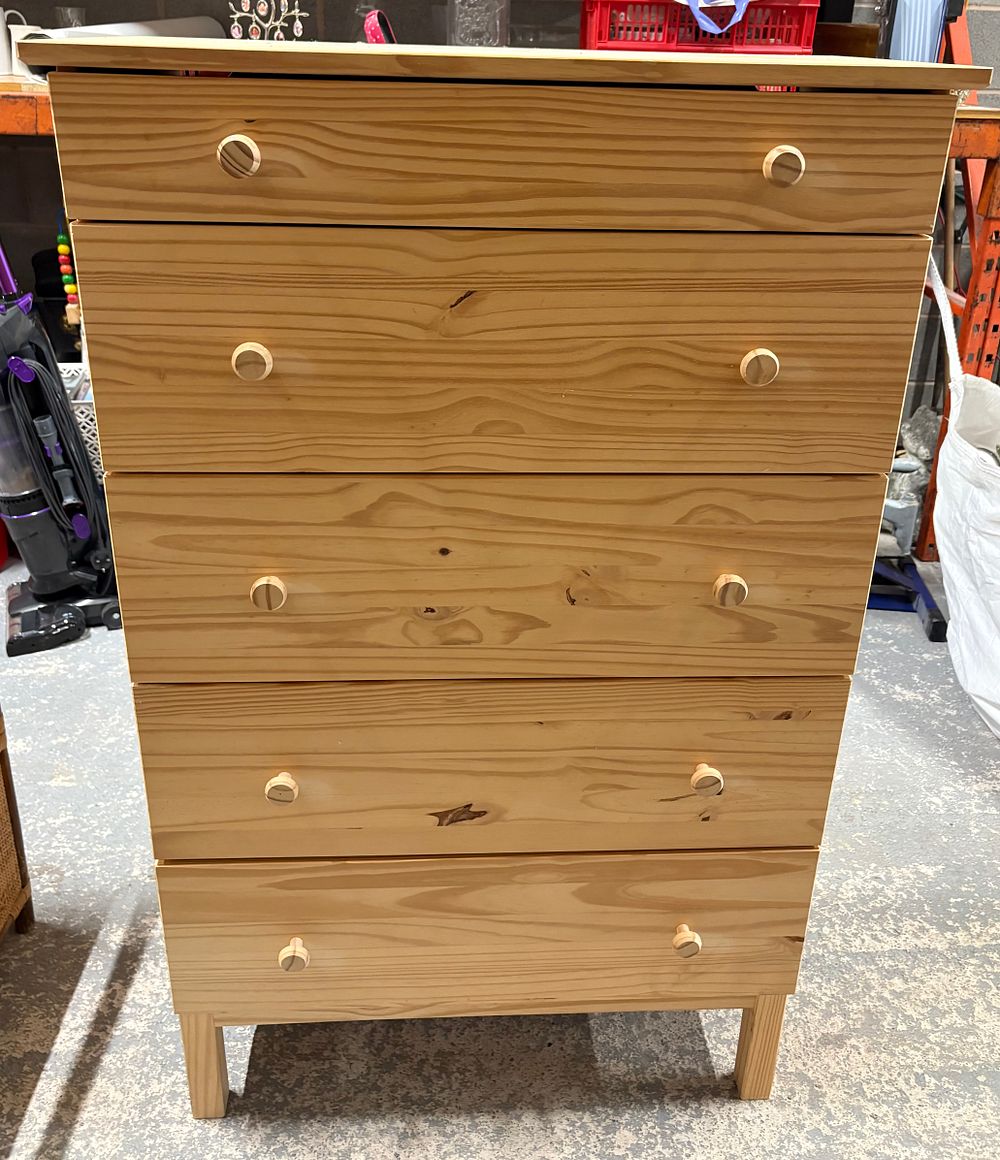 Lot 169: Tall Pine 5 Drawer Chest