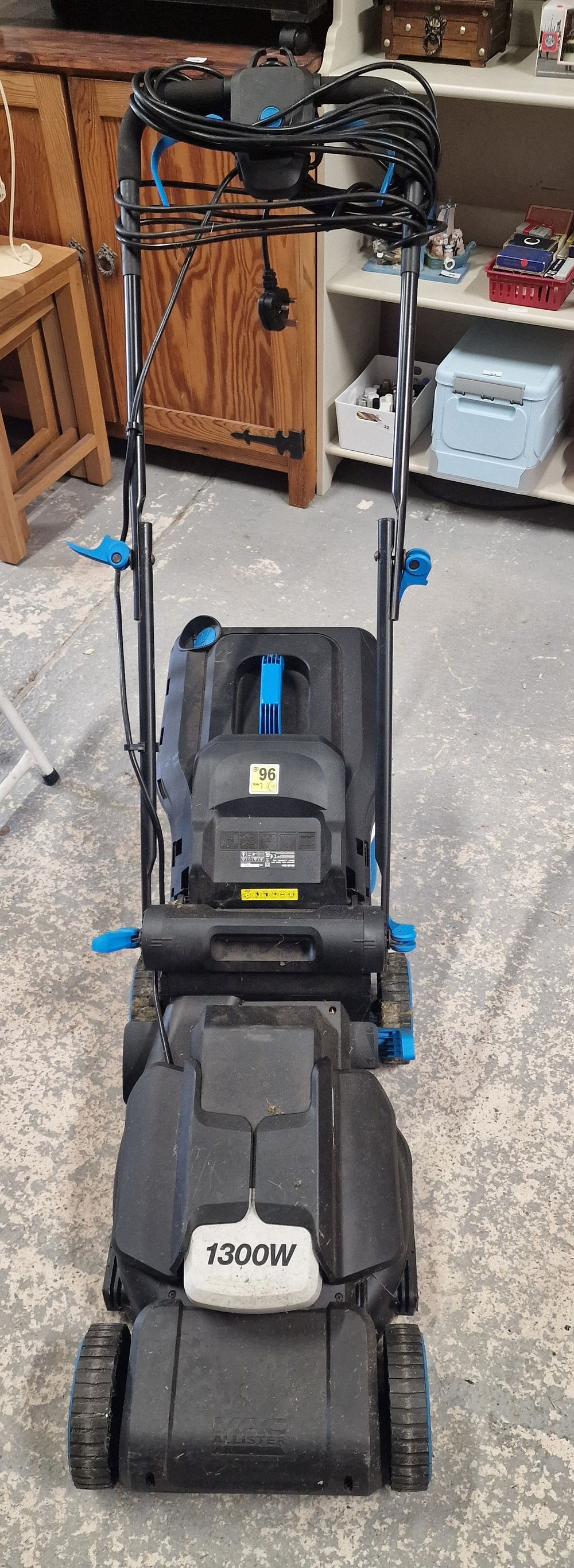 Lot 268: Mac Allister 1300w Lawnmower