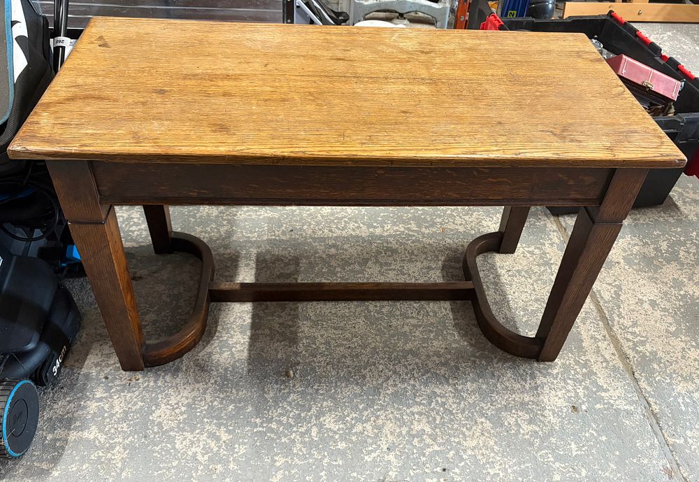 Lot 272: Old Oak Table