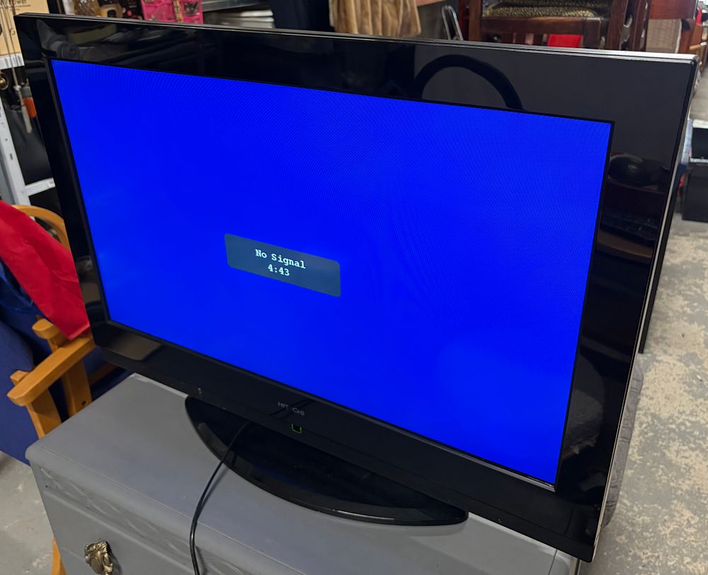 Lot 280: Hitachi 32” TV