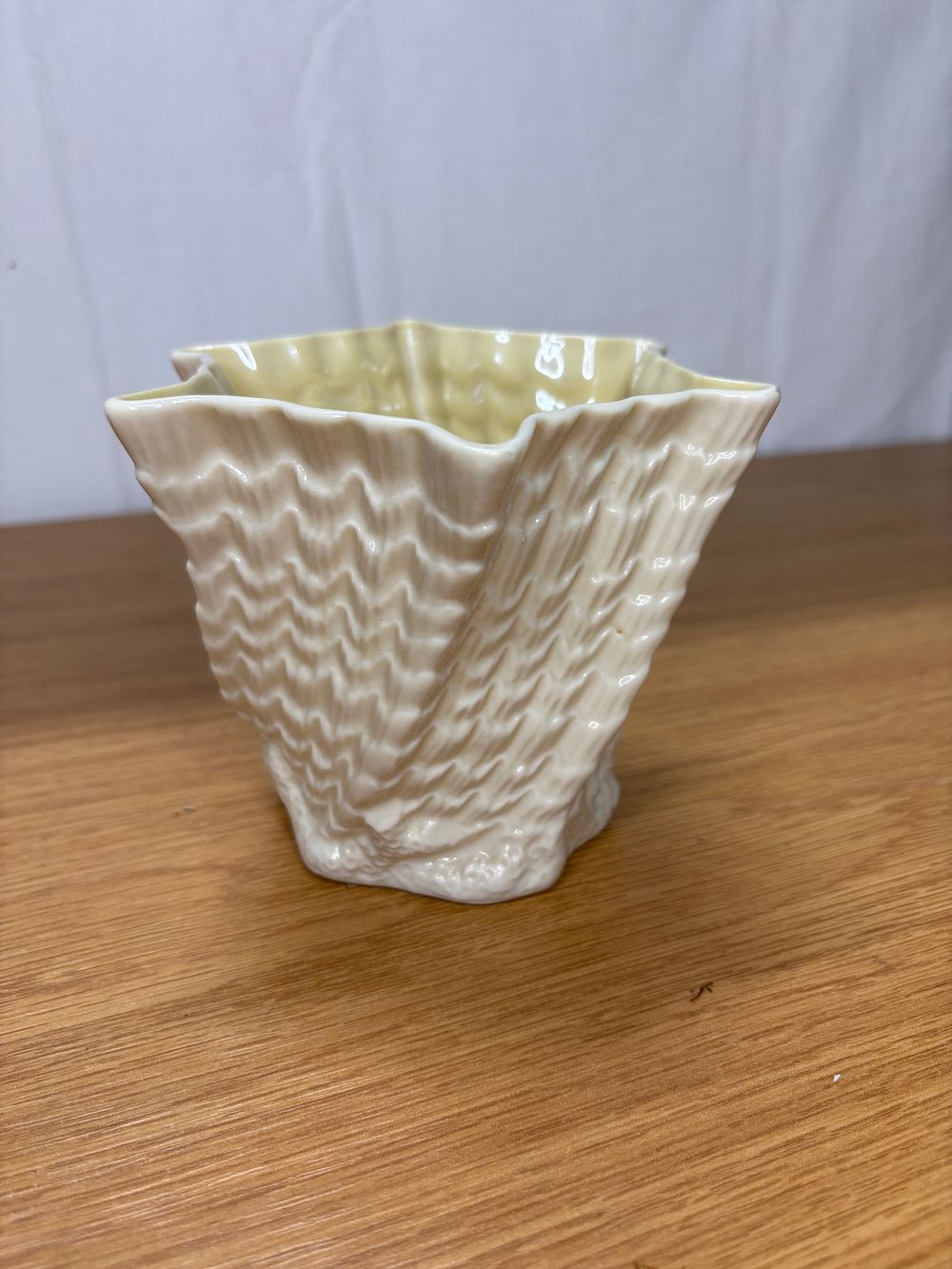 Lot 284: Vintage Belleek Plant Pot
