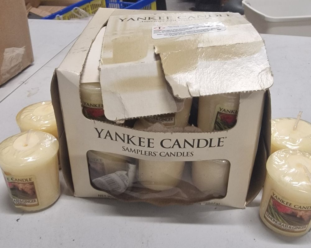 Lot 194: 22 Yankee Candles